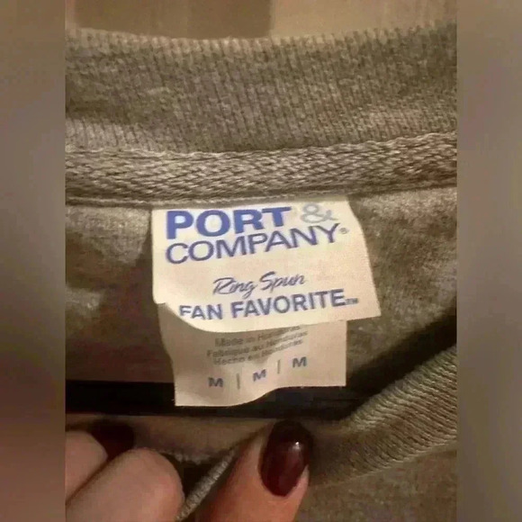 Go Taylor’s boyfriend sweatshirt - Picture 4 of 5